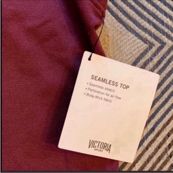 Victoria’s Secret Sport Top - Picture 4 of 4